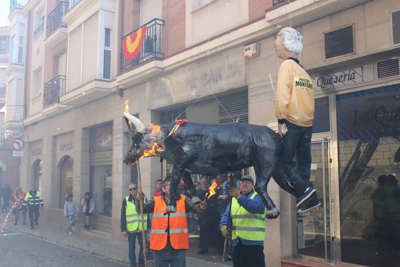 Alfaro celebra la quema de los Judas