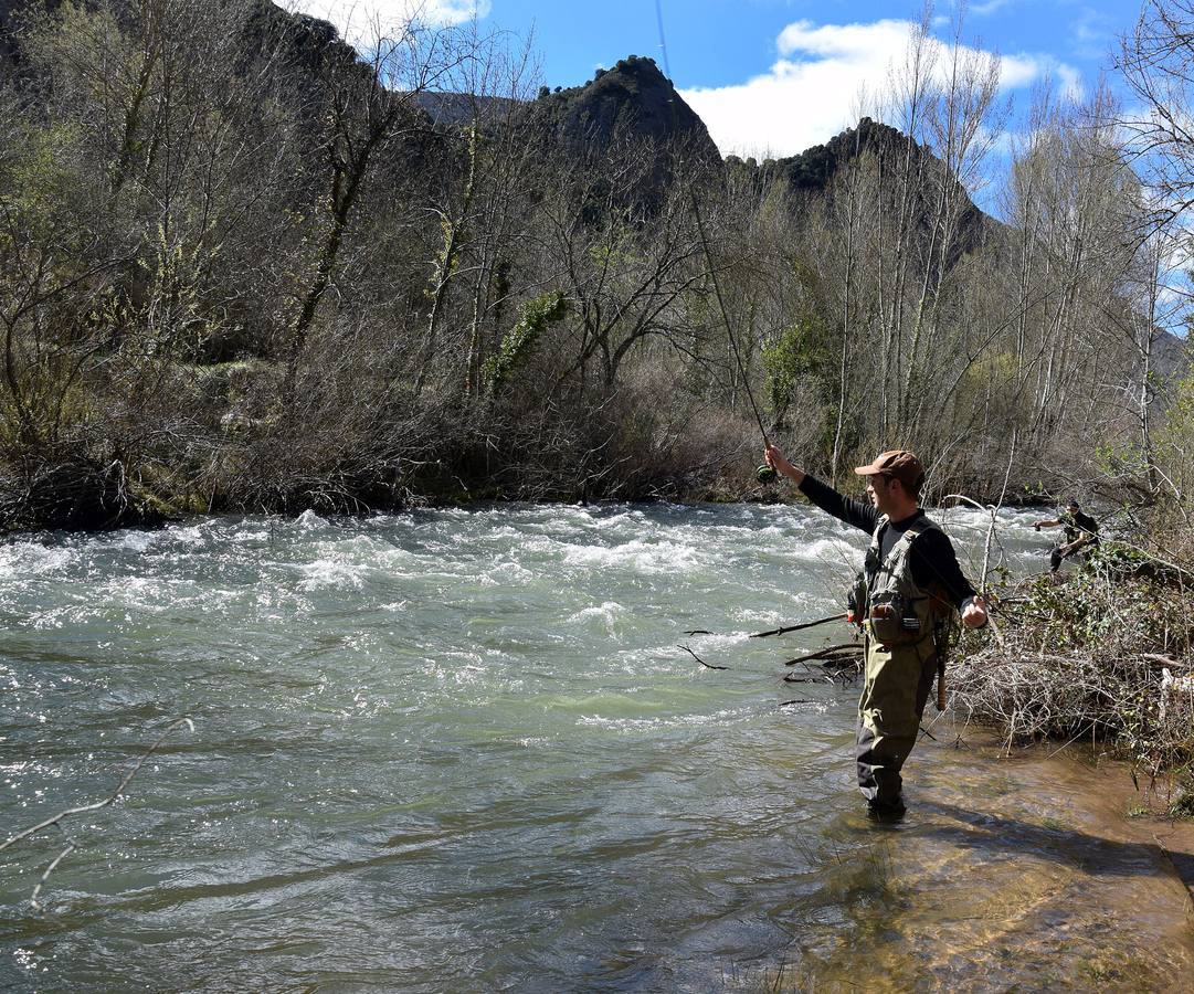 Primera jornada de pesca en La Rioja