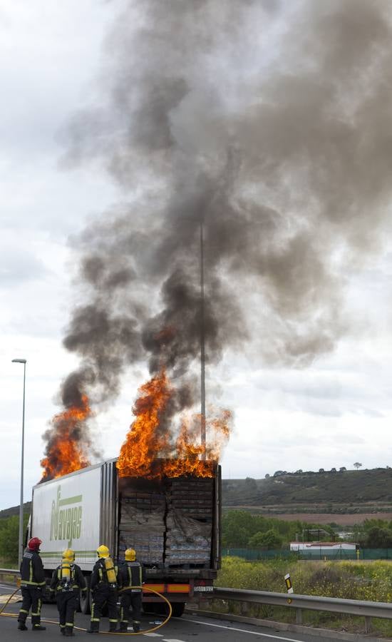 Aparatoso incendio