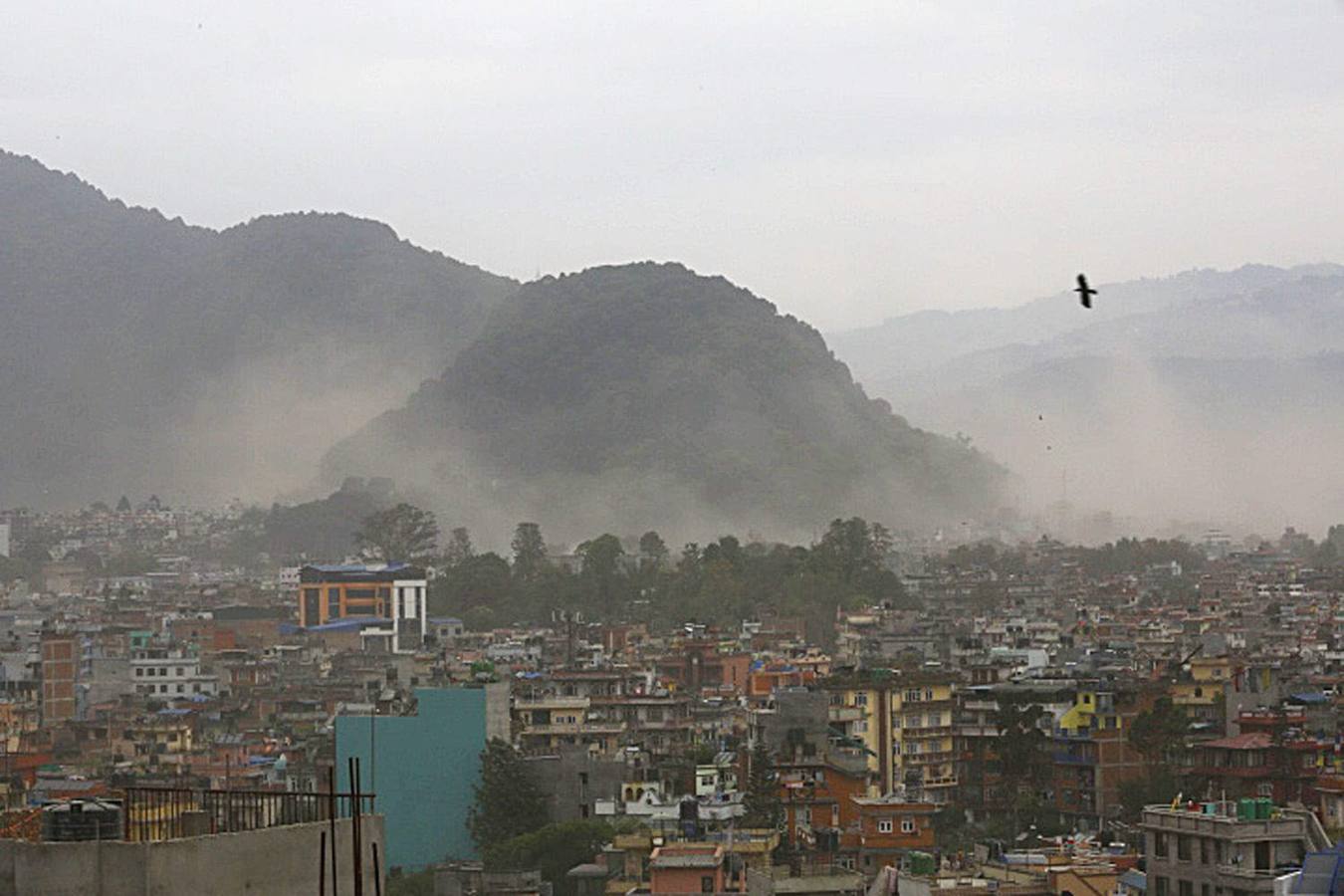 Pánico y dolor en Nepal tras un terremoto de 7,9 grados