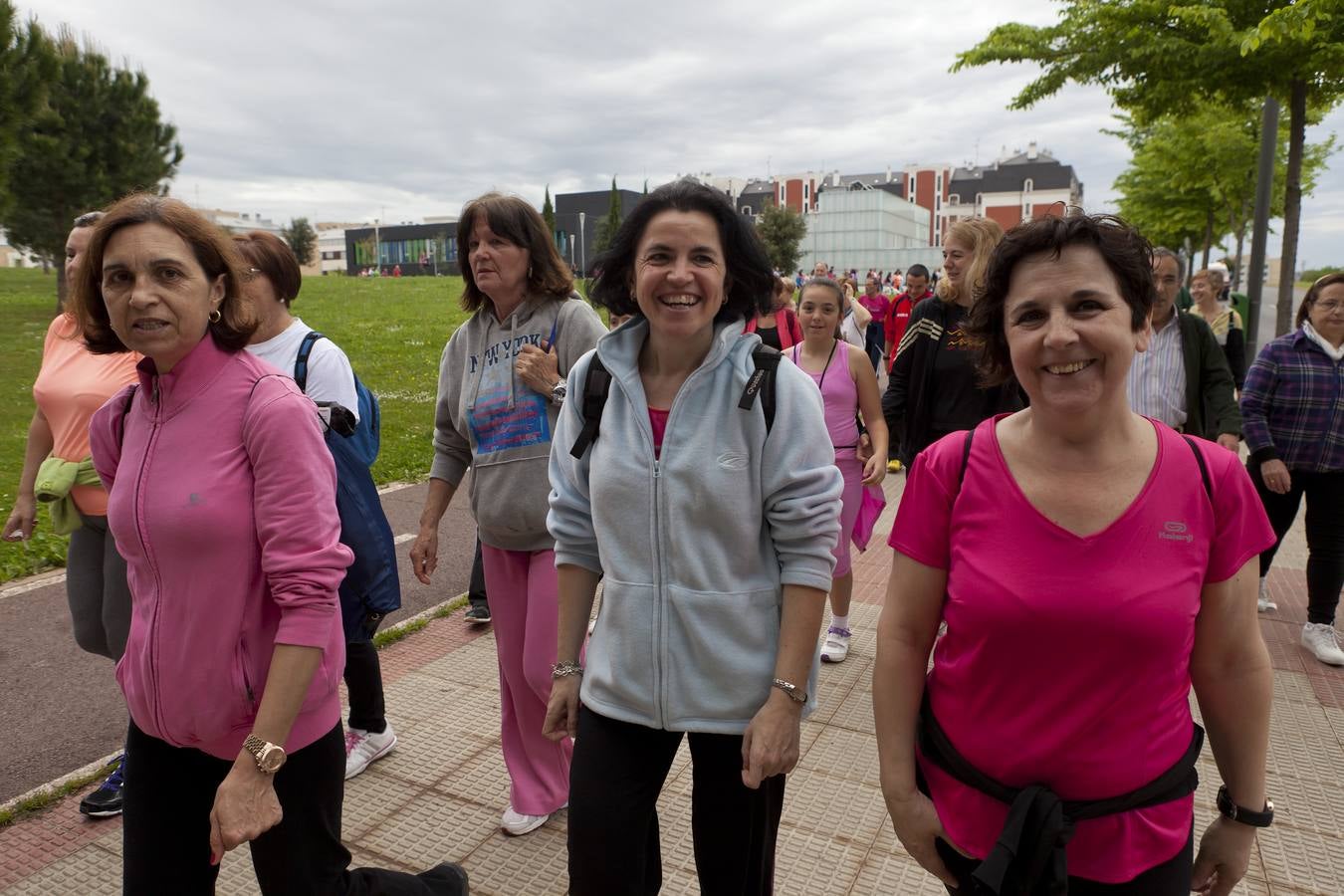 Unas 1.300 personas participan en el Paseo Saludable