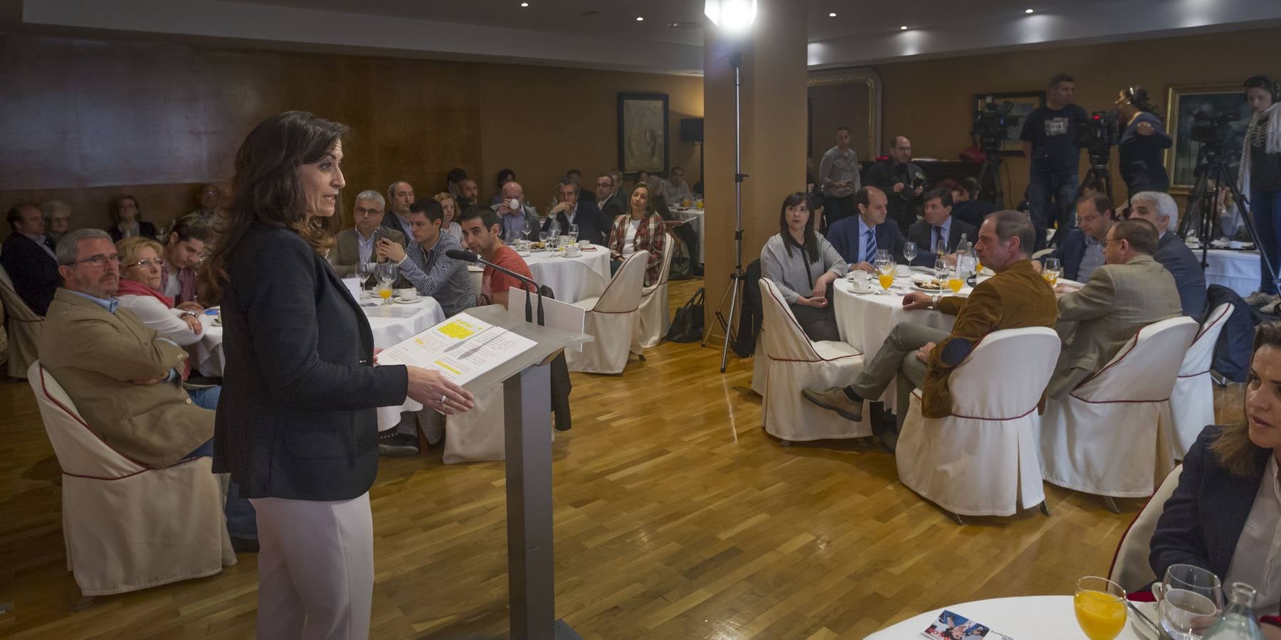 Concha Andreu presenta su programa electoral