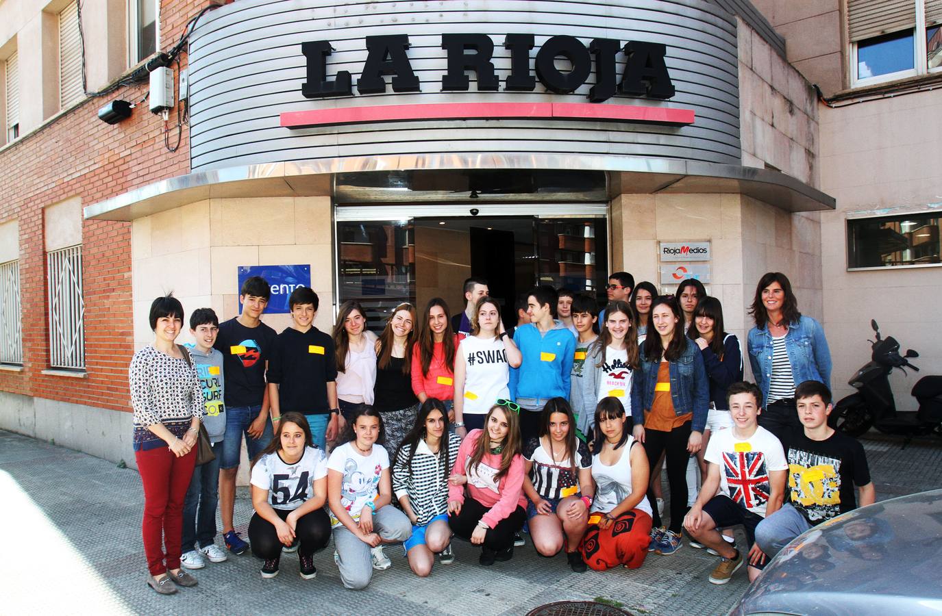 Los alumnos 2º de la ESO del Centro Marianistas de Vitoria y Logroño visitan la multimedia de Diario LA RIOJA