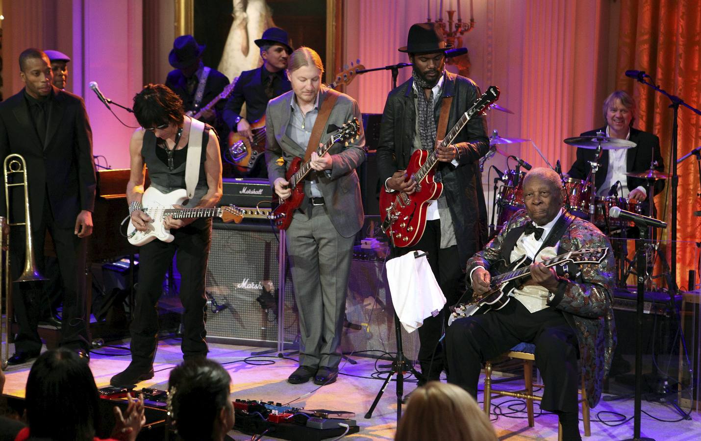 Actuación en 2012 en la Casa Blanca, con Troy Andrews, Jeff Beck, Derek Trucks, Gary Clark y B. B. King.