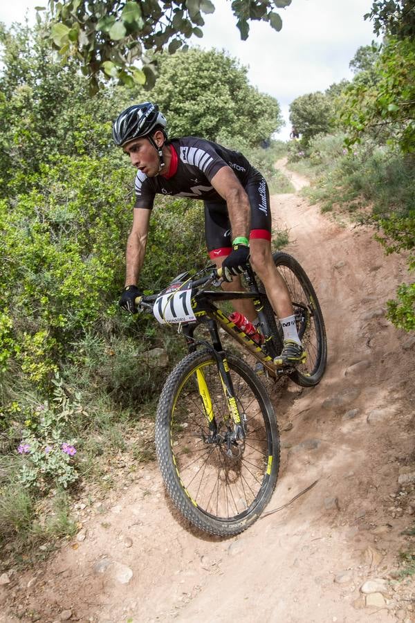 La salida, los podios y el inicio de la primera etapa de La Rioja Bike Race