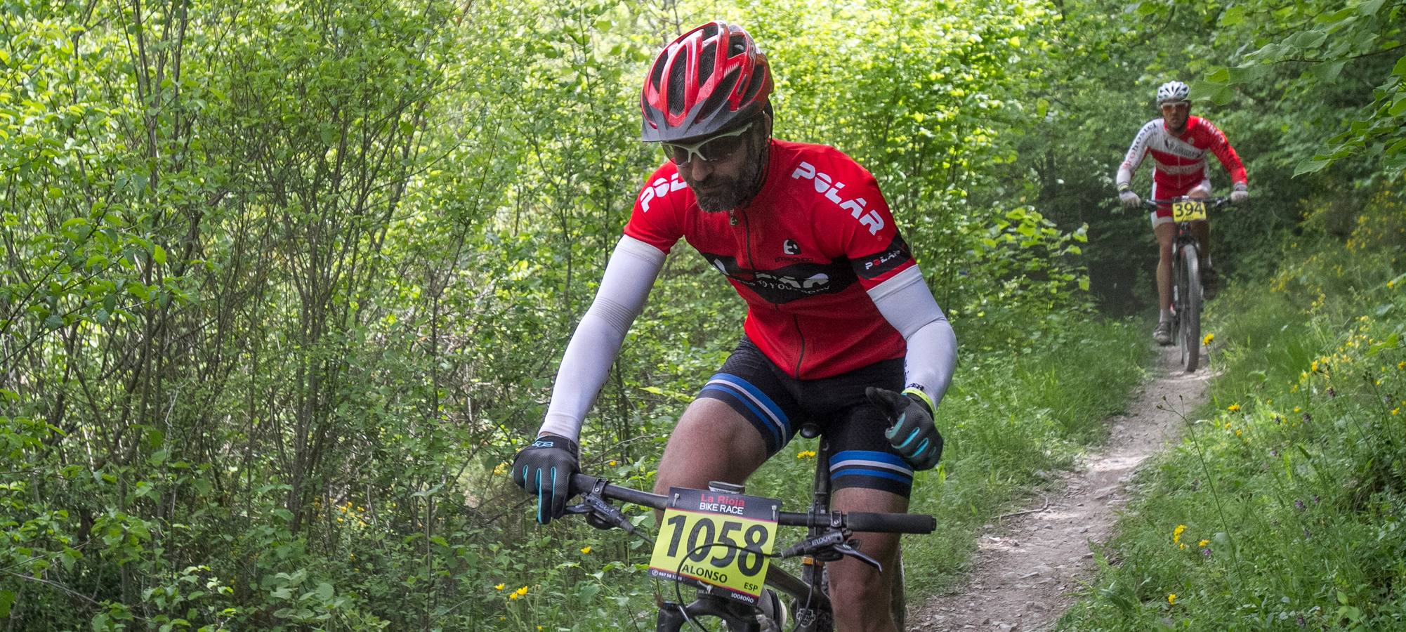 Salida y desarrollo de la segunda etapa de La Rioja Bike Race