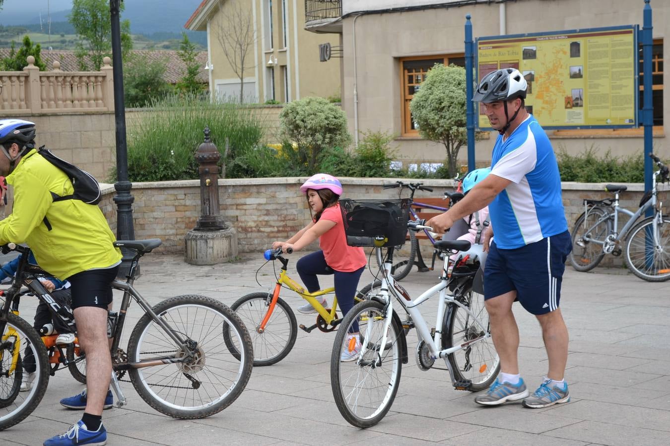 Bicicletada en Baños del Río Tobía
