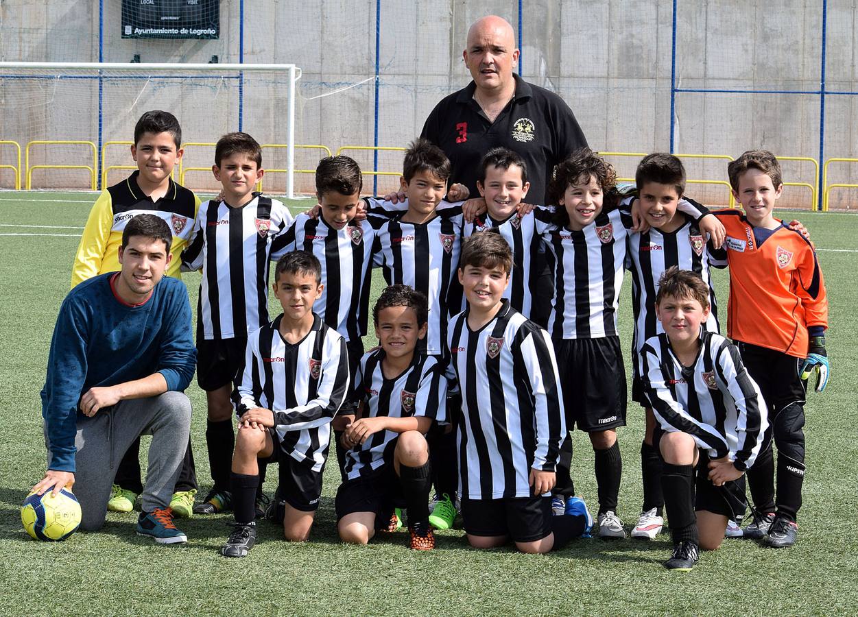 Primera jornada en El Salvador del Torneo de fútbol 8 del Yagüe