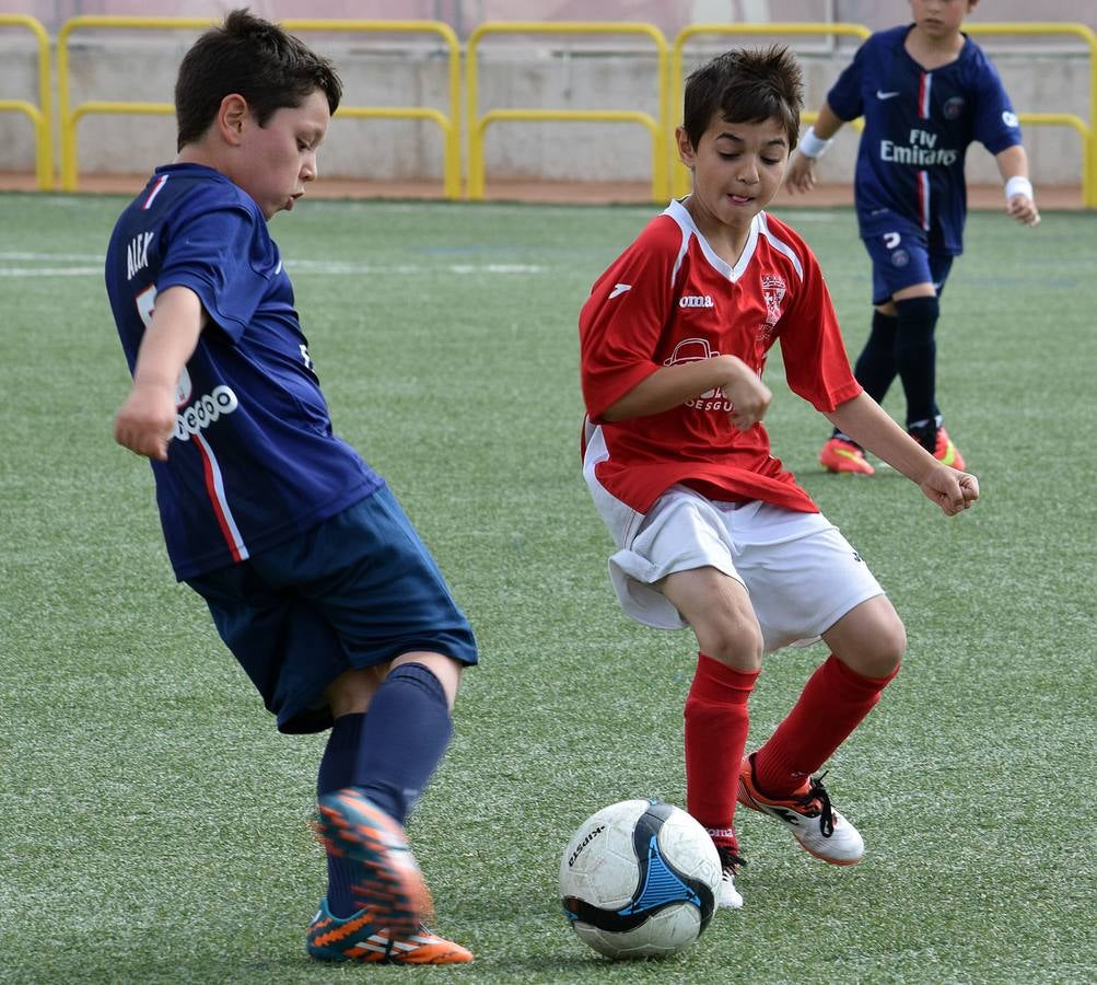 Primera jornada en El Salvador del Torneo de fútbol 8 del Yagüe