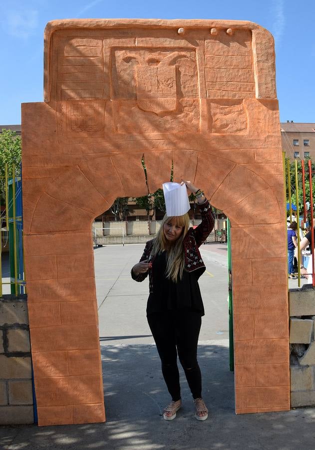 Los alumnos de Jesuitas recrean las Fiestas de San Bernabé