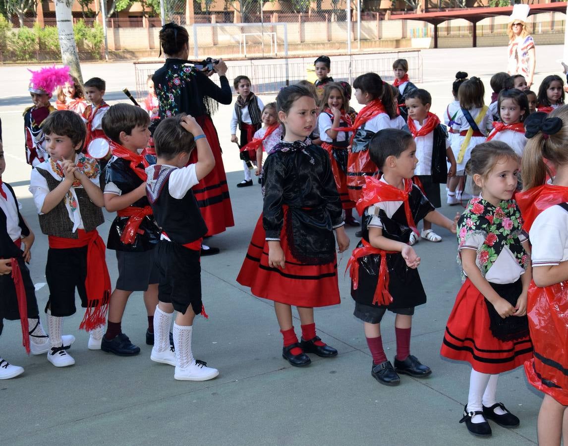 Los alumnos de Jesuitas recrean las Fiestas de San Bernabé