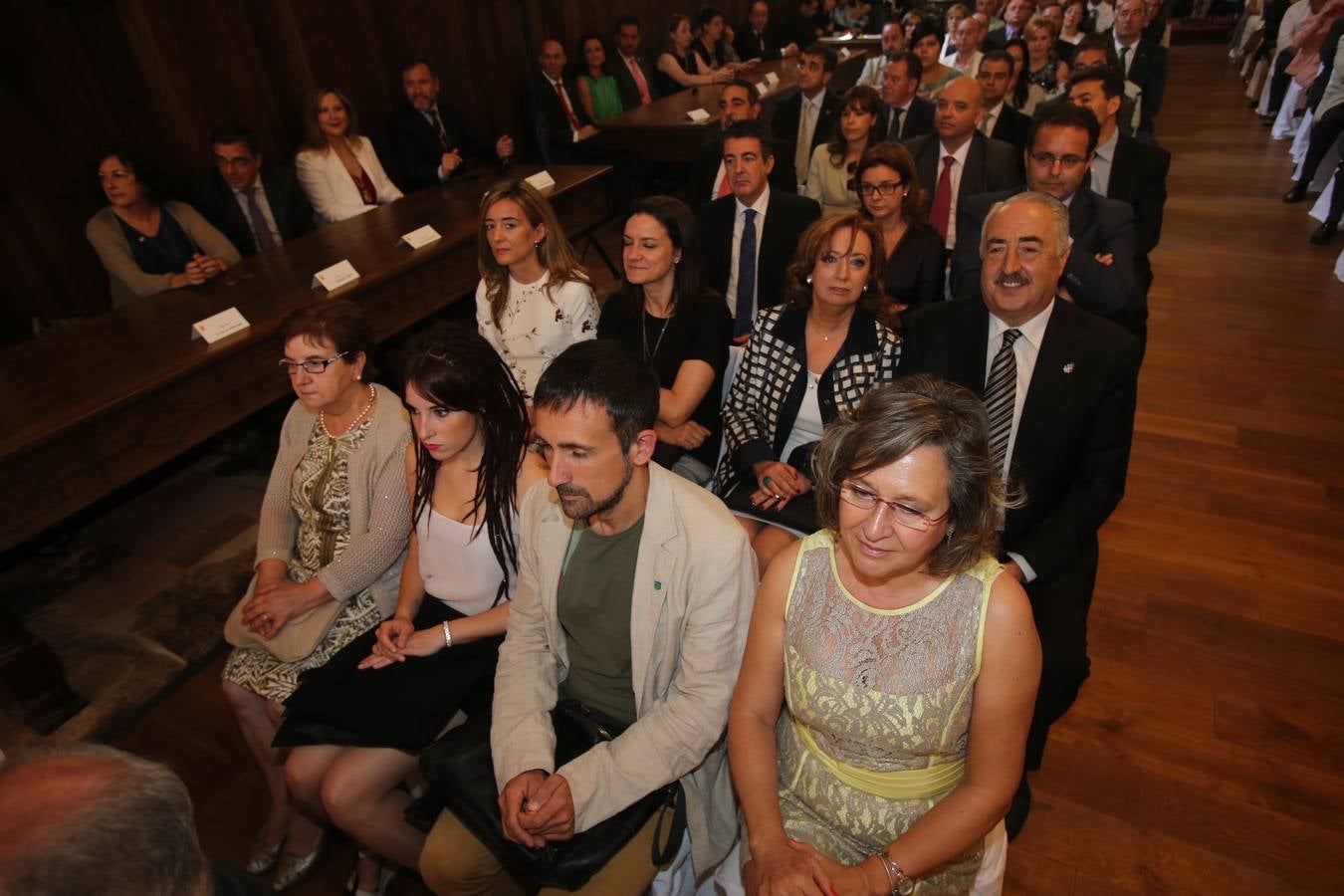 Los asistentes a la entrega de las Medallas de La Rioja