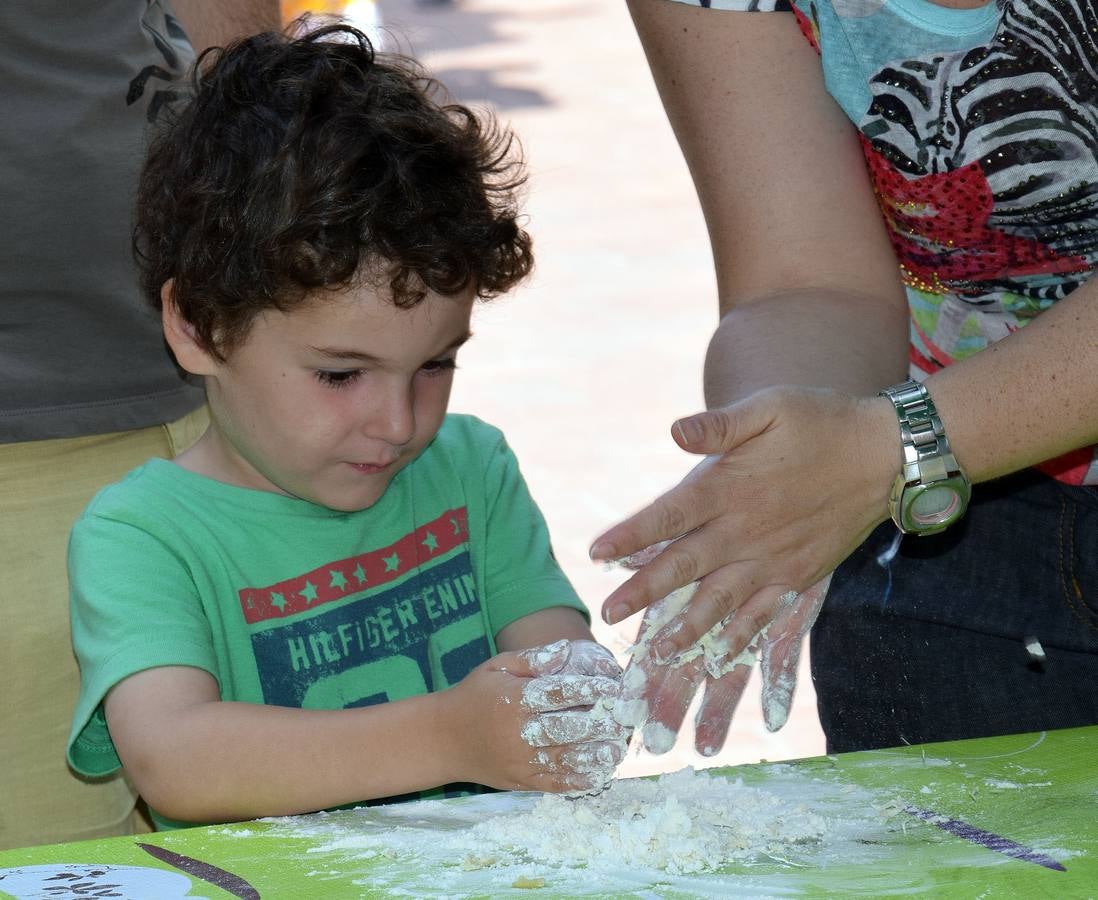 Festival floclórico infantil en El Espolón