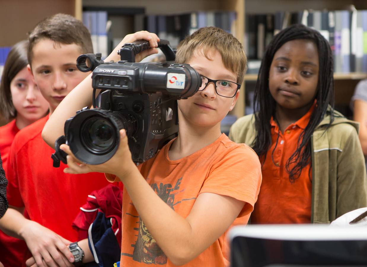 Los alumnos de 6º B del colegio Las Gaunas de Logroño visitan la multimedia de Diario LA RIOJA