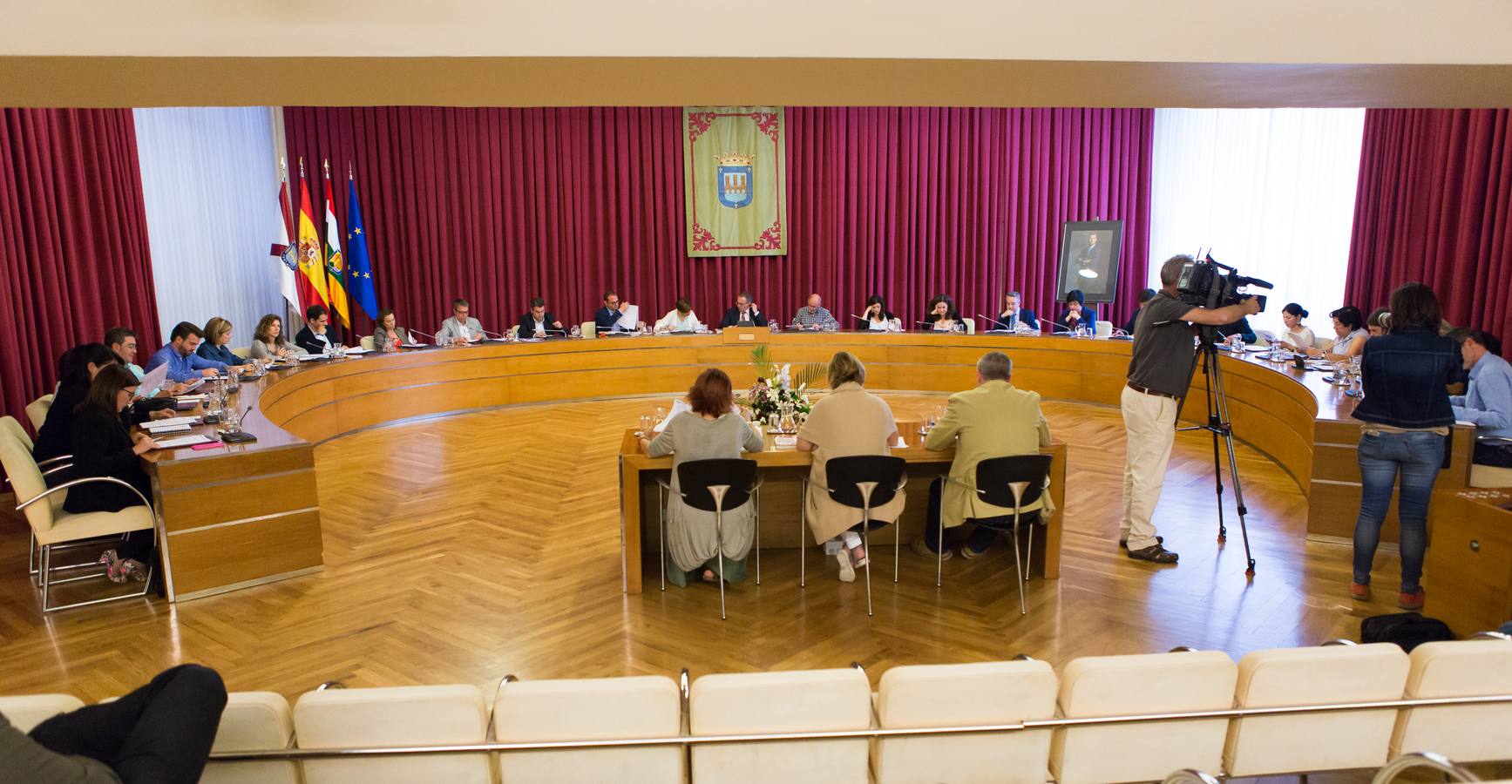 Primera sesión plenaria del Ayuntamiento de Logroño