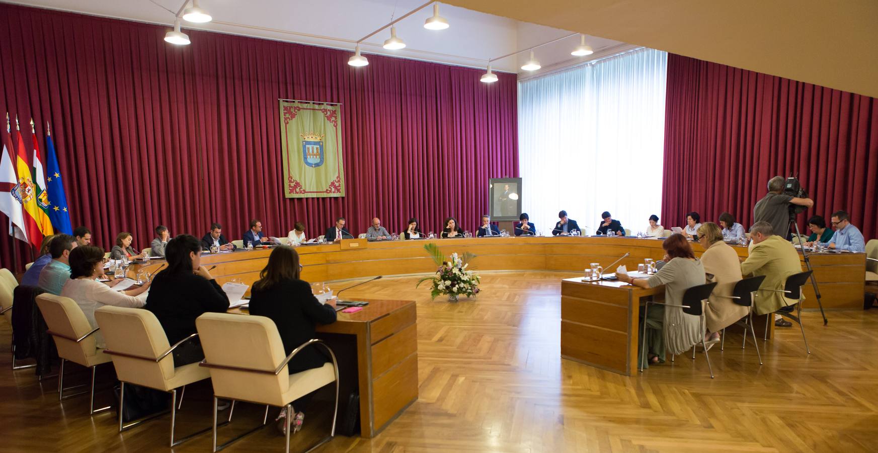 Primera sesión plenaria del Ayuntamiento de Logroño