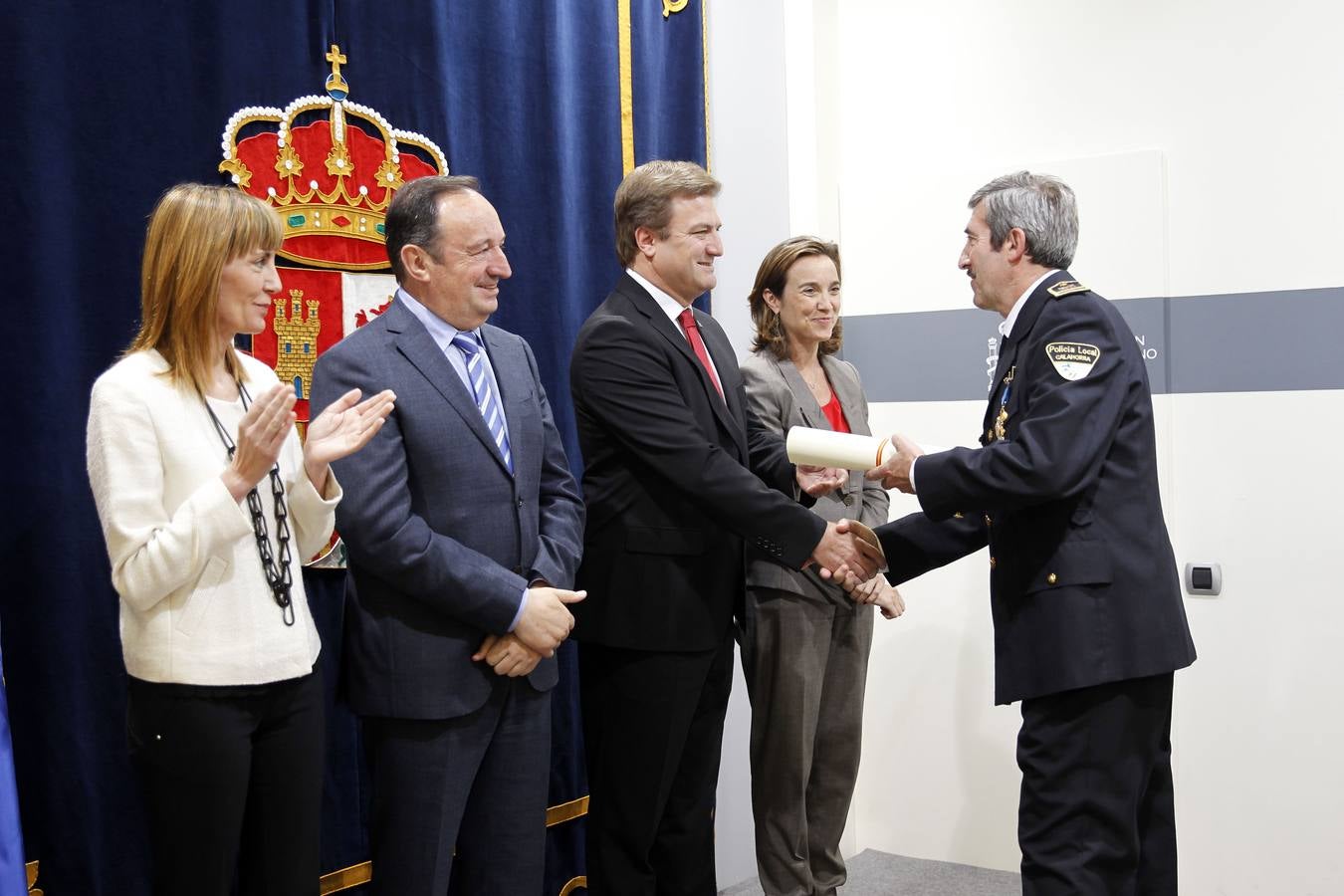 Entrega de las Encomiendas y Cruces de Oficial