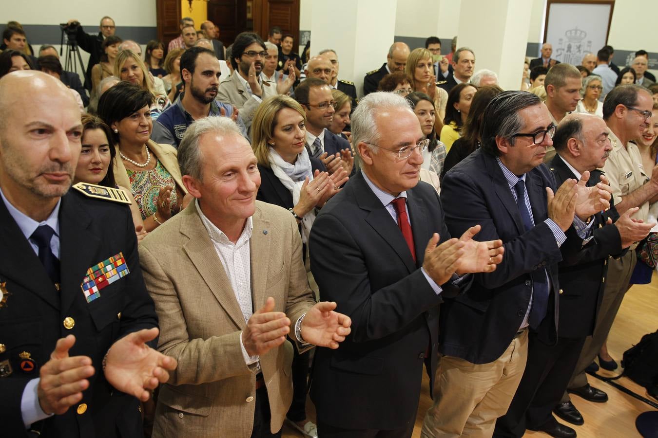 Entrega de las Encomiendas y Cruces de Oficial