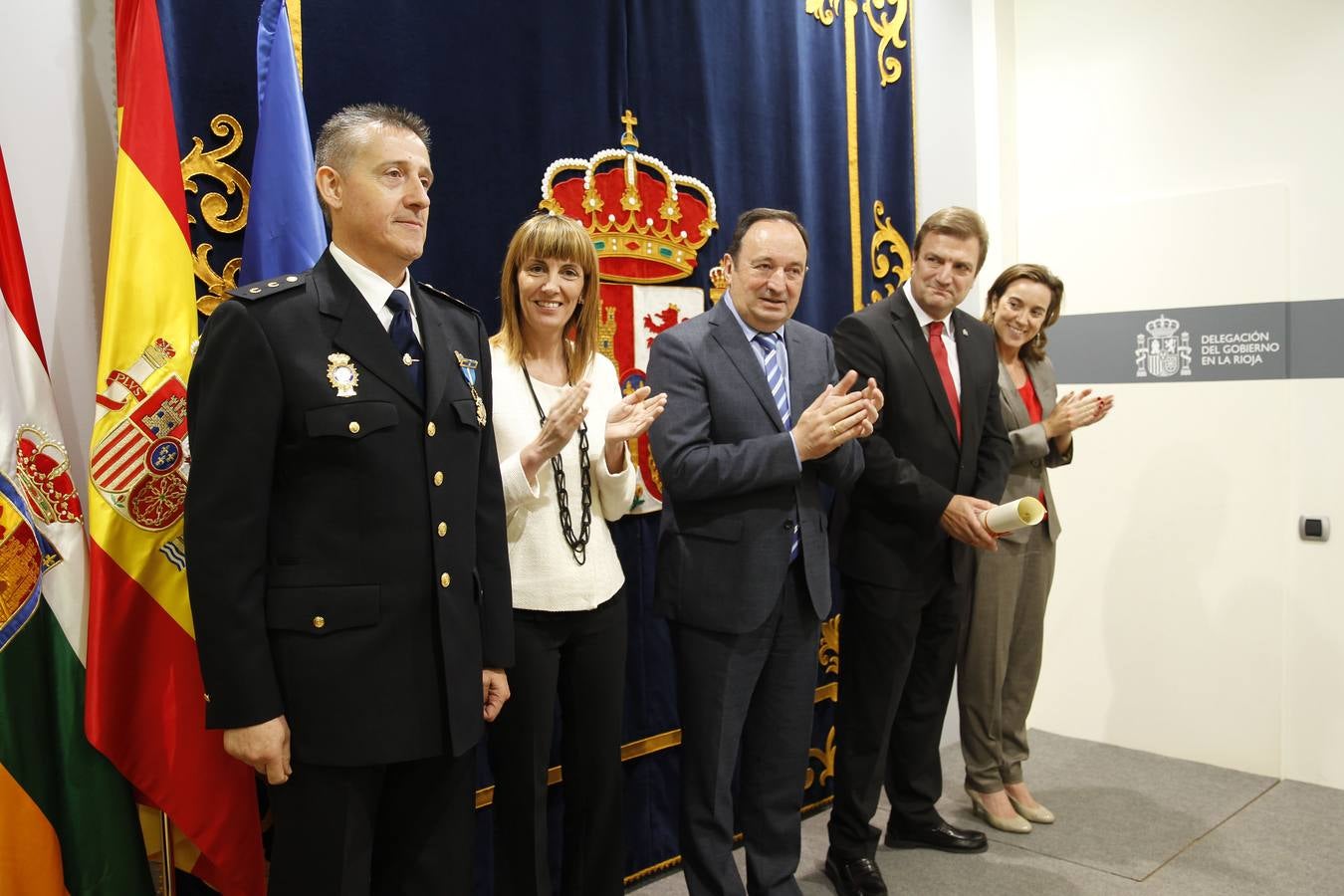 Entrega de las Encomiendas y Cruces de Oficial