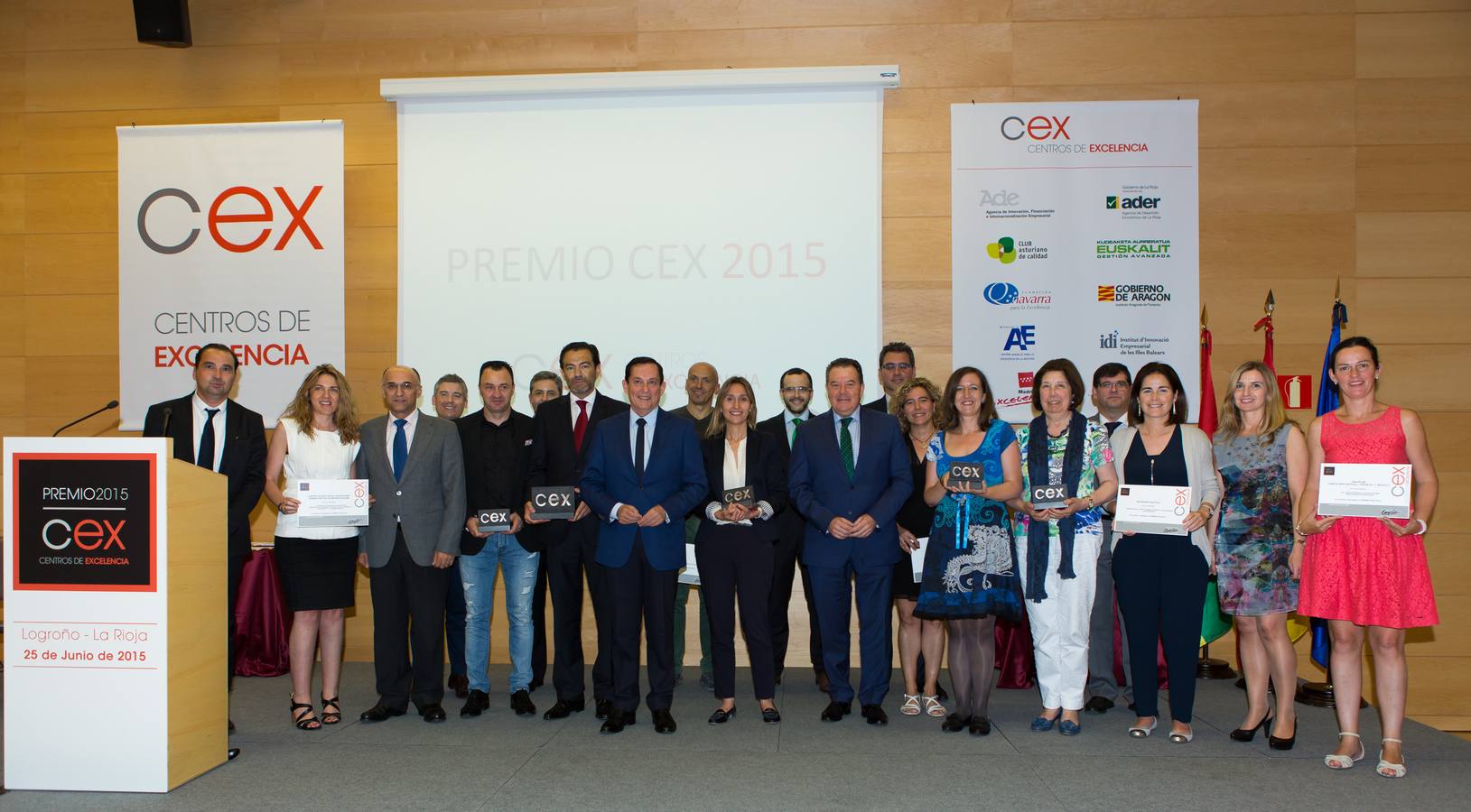 Entrega de premios nacionales CEX en el Riojaforum