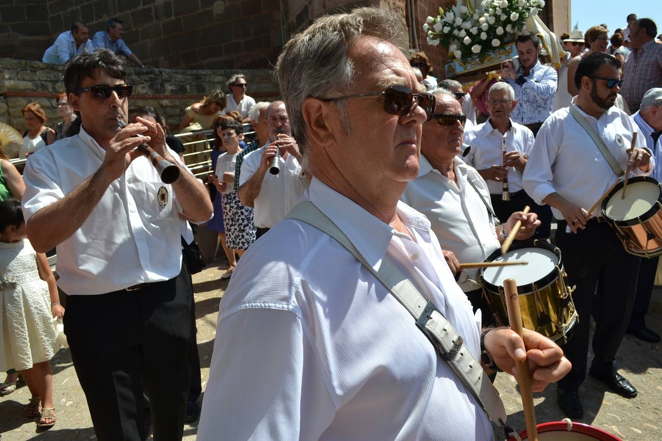 Danza y procesión de la Virgen Blanca en Ventosa