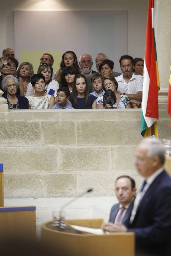 Un día histórico en el Parlamento riojano (II)