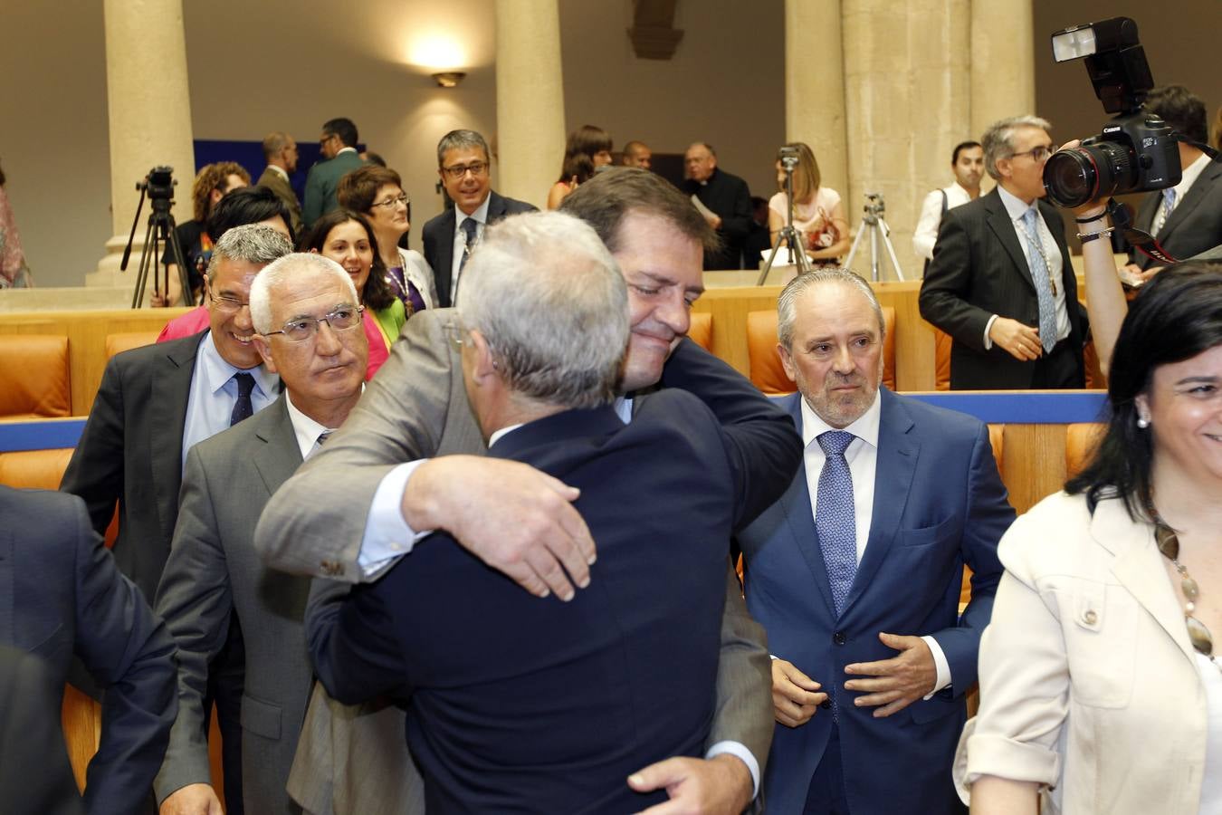 Un día histórico en el Parlamento riojano (II)