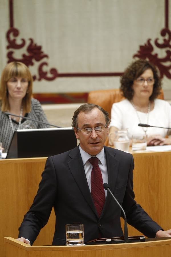 Un día histórico en el Parlamento riojano