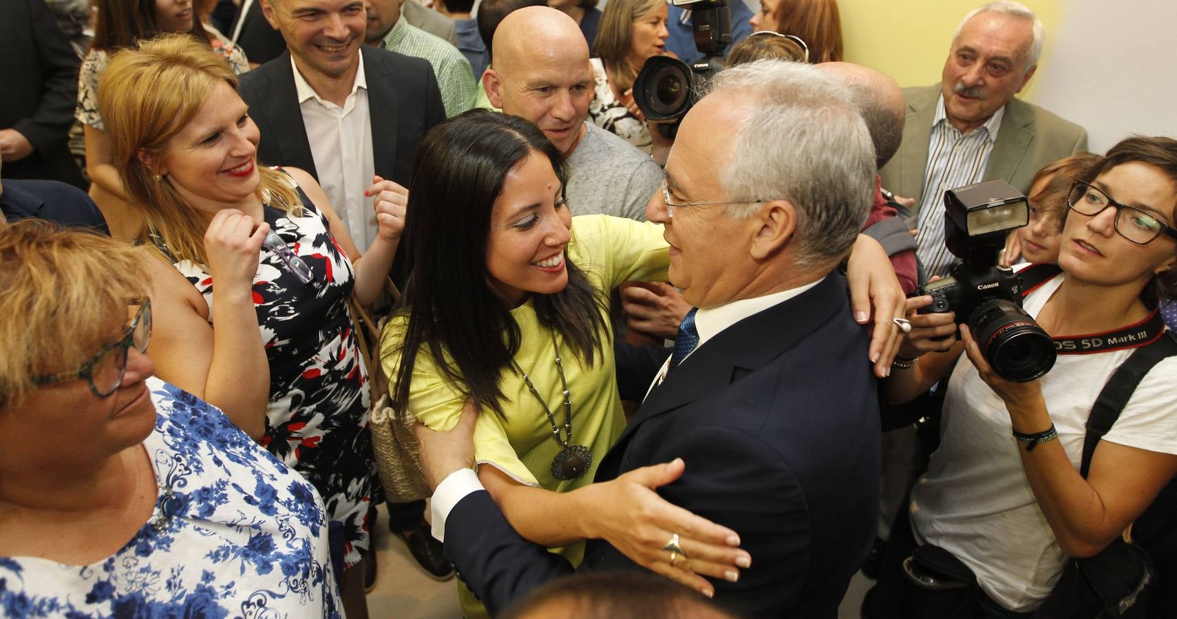 Un día histórico en el Parlamento riojano