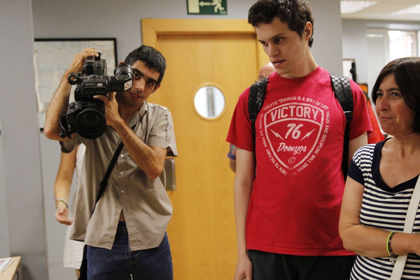 Los alumnos del curso de Comunicación y Protocolo organizado por FEAPS La Rioja visitan la multimedia de Diario LA RIOJA