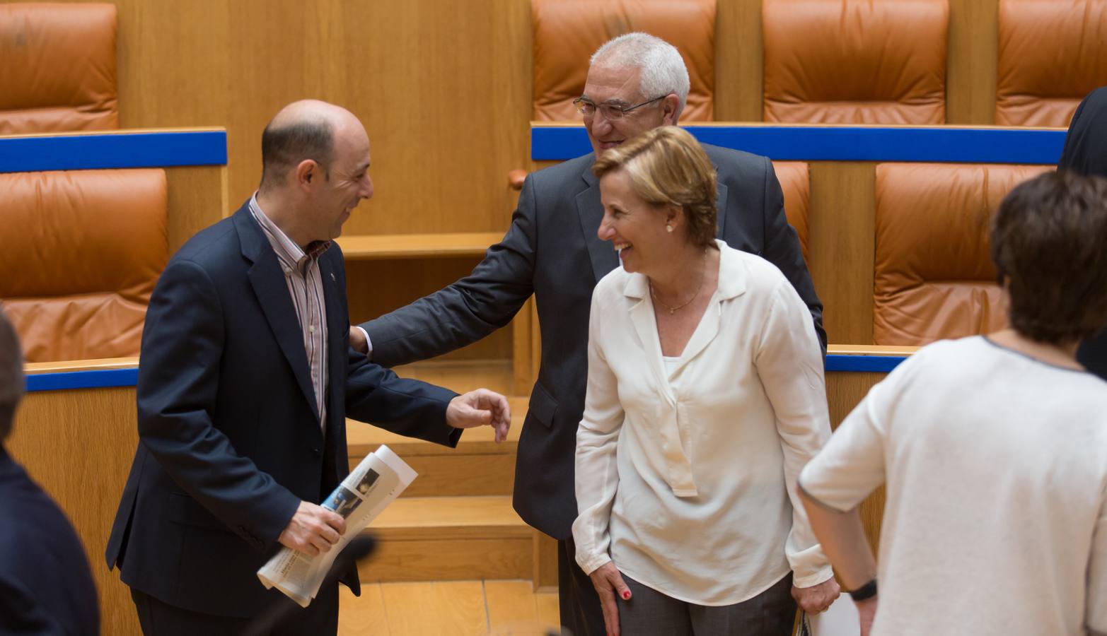 Del Río y Azofra toman posesión de diputados en el Parlamento riojano