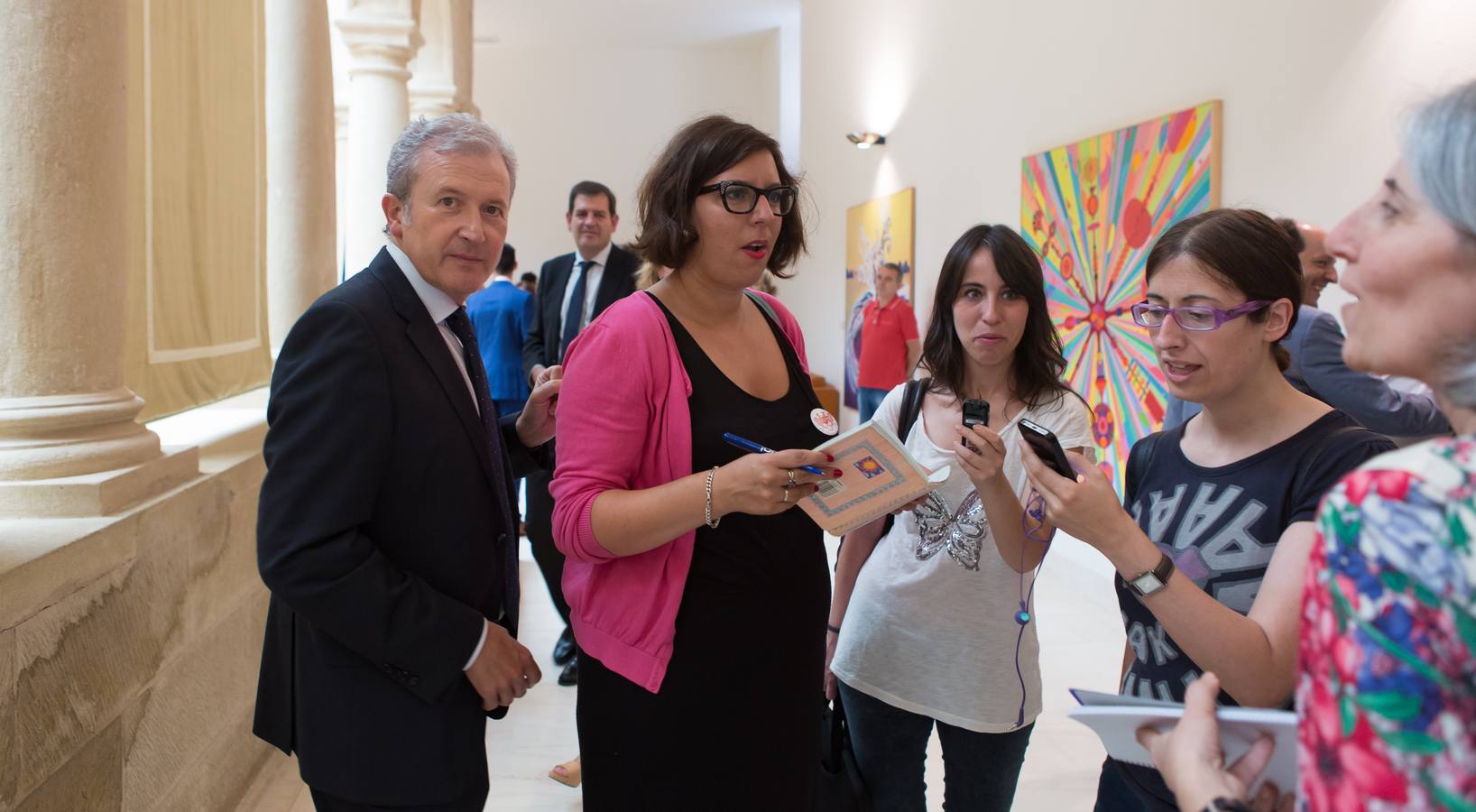 Del Río y Azofra toman posesión de diputados en el Parlamento riojano