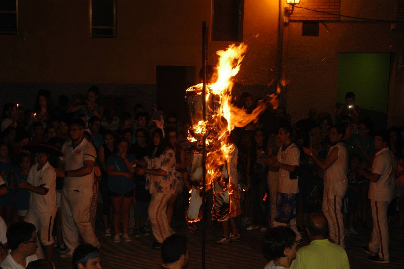 Cervera entona en &#039;Pobre de mí&#039;