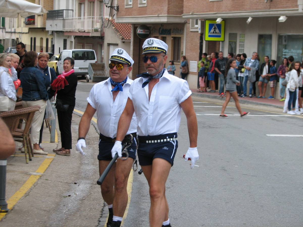 Los &#039;Cuquis&#039; organizan un desfile gay por las fiestas