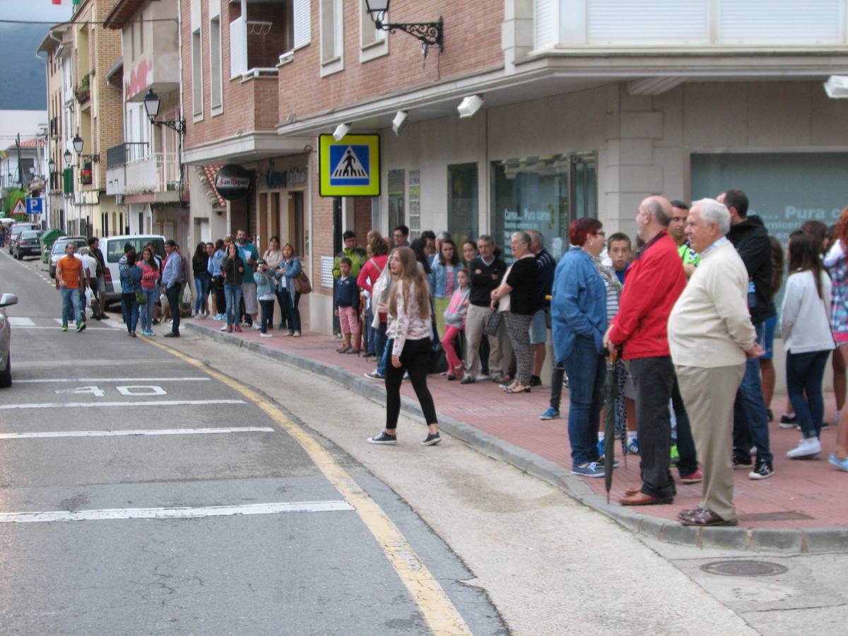 Los &#039;Cuquis&#039; organizan un desfile gay por las fiestas