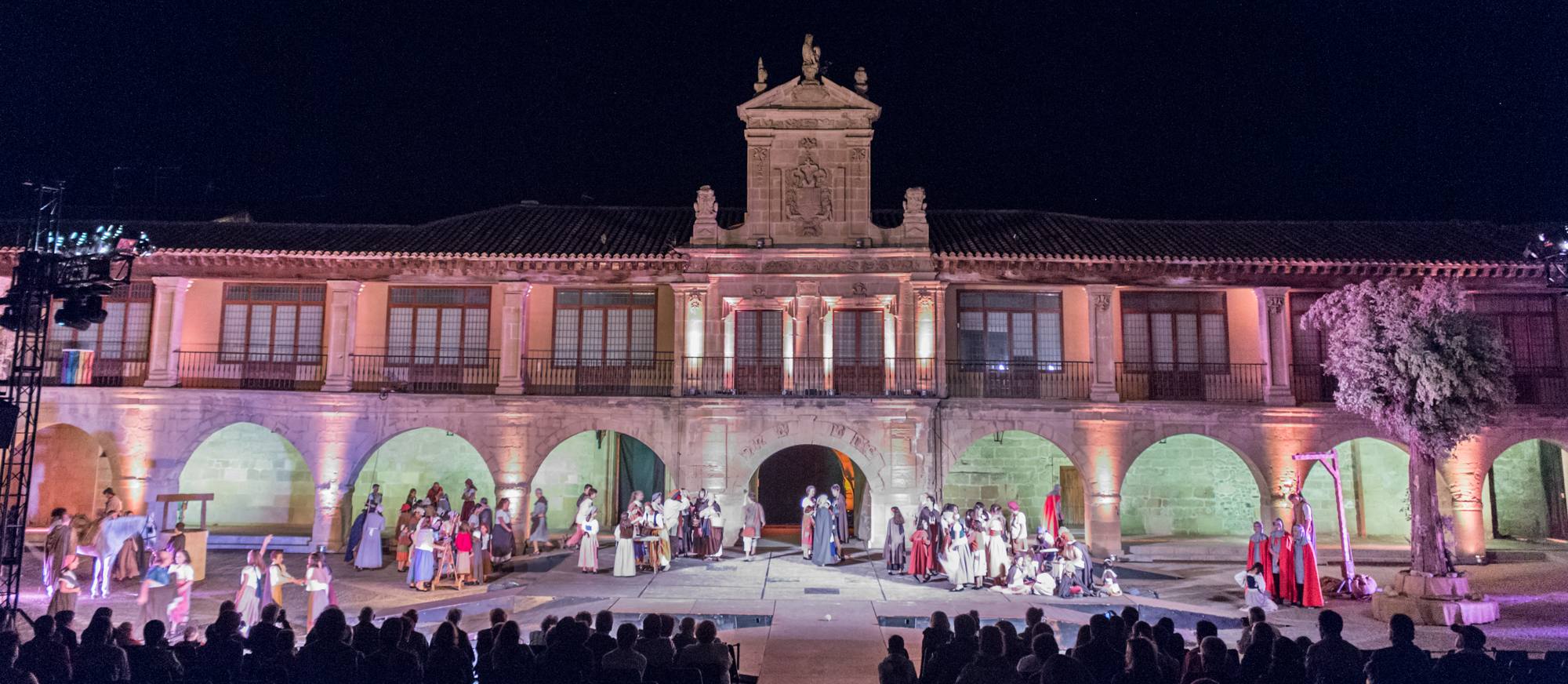 Los &#039;Milagros del Santo&#039; suben el telón