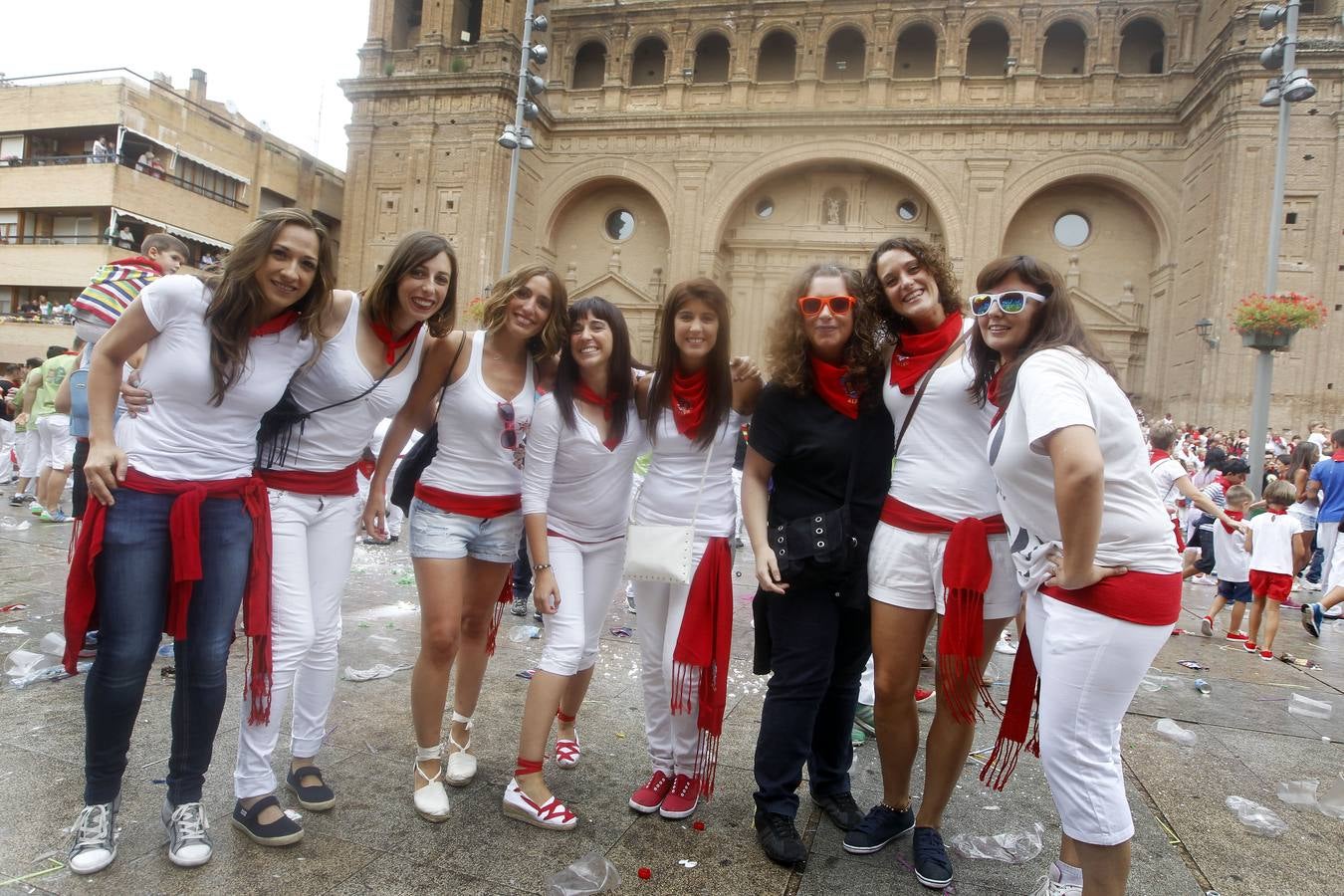 El chupinazo desata la fiesta en Alfaro