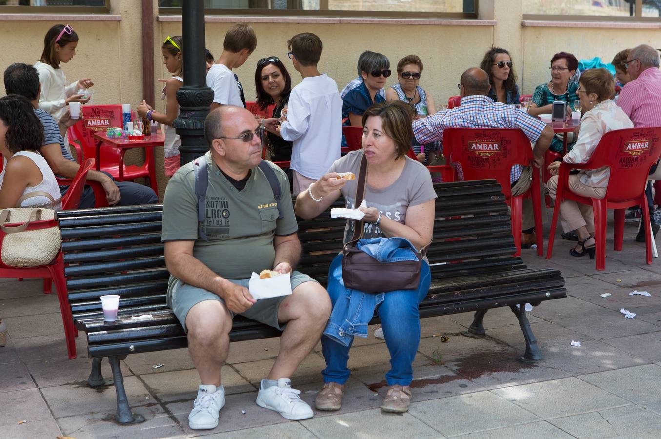 Procesión y degustaciones en Navarrete