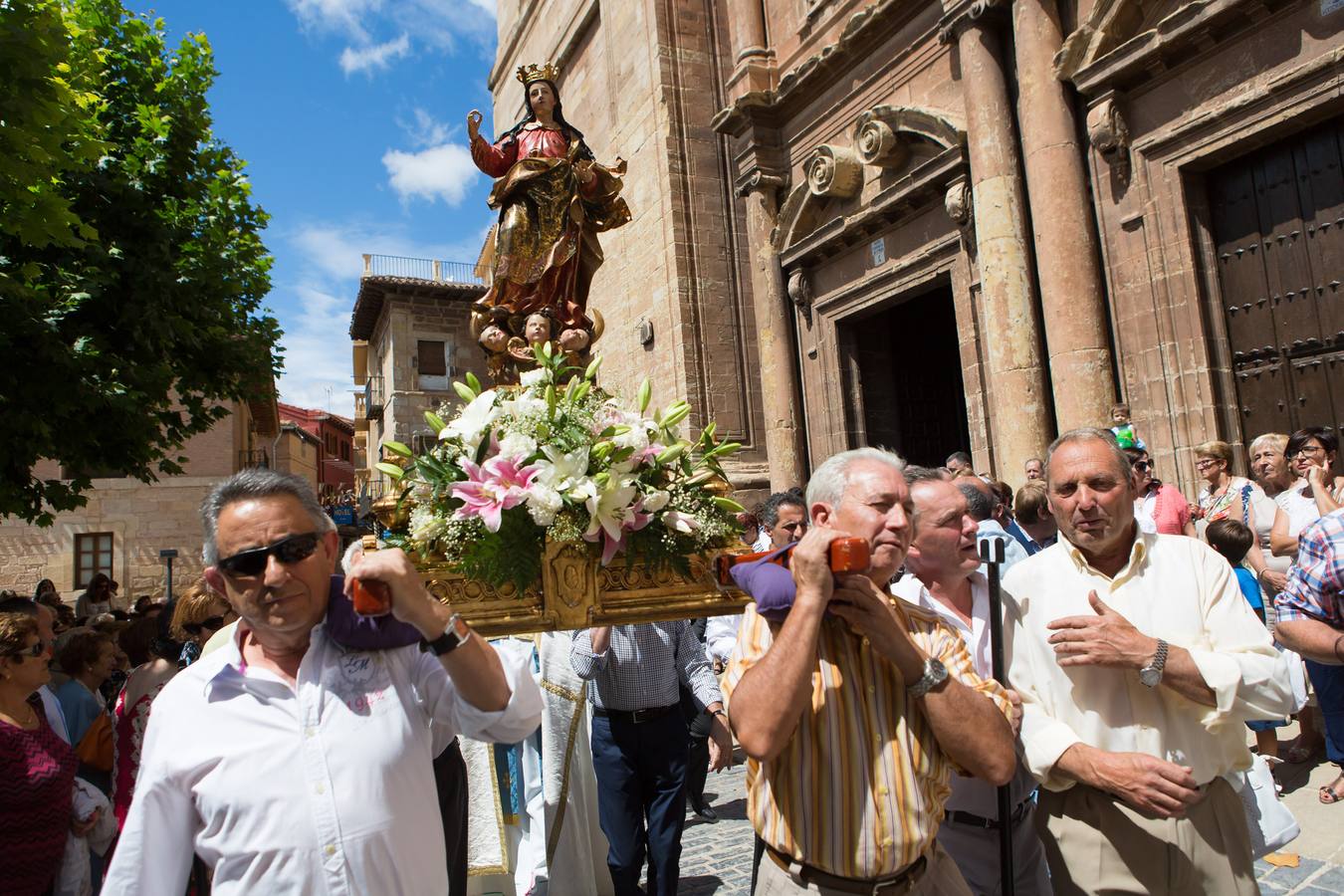 Procesión y degustaciones en Navarrete