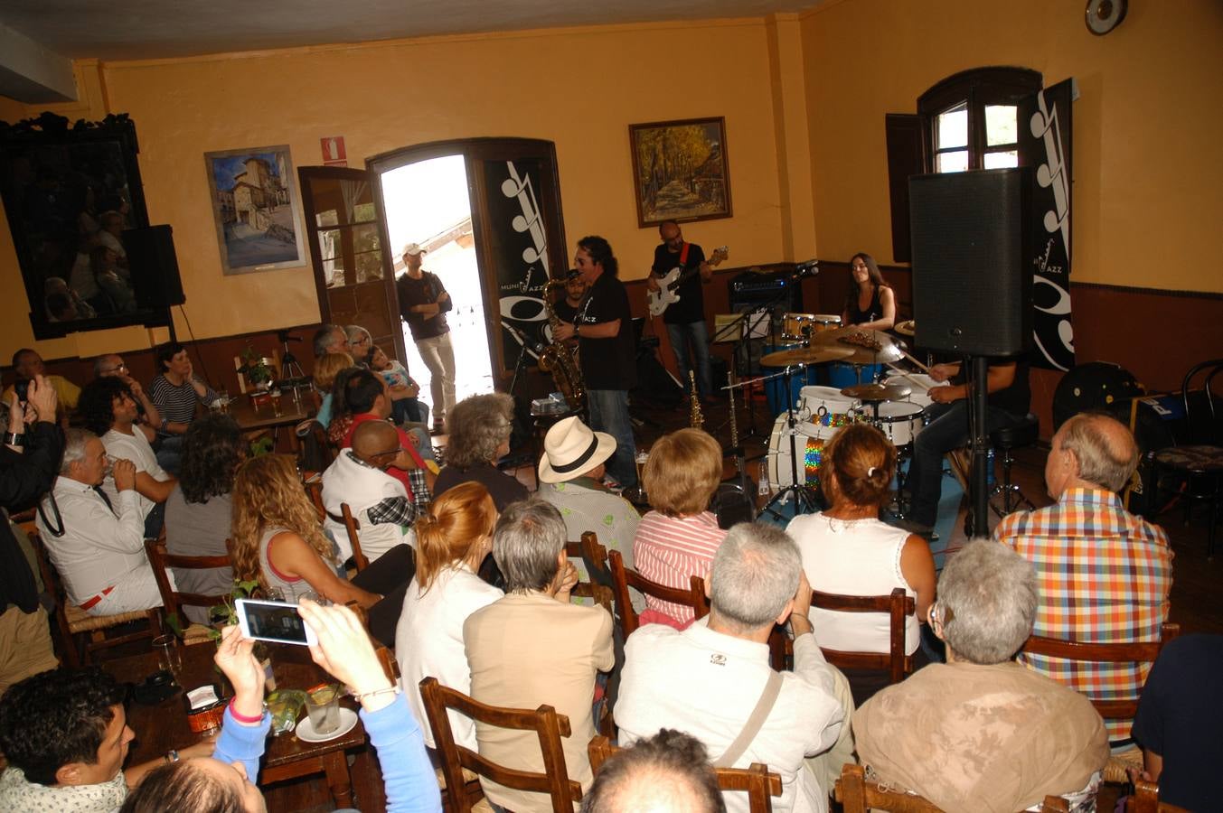 Munilla disfruta del jazz