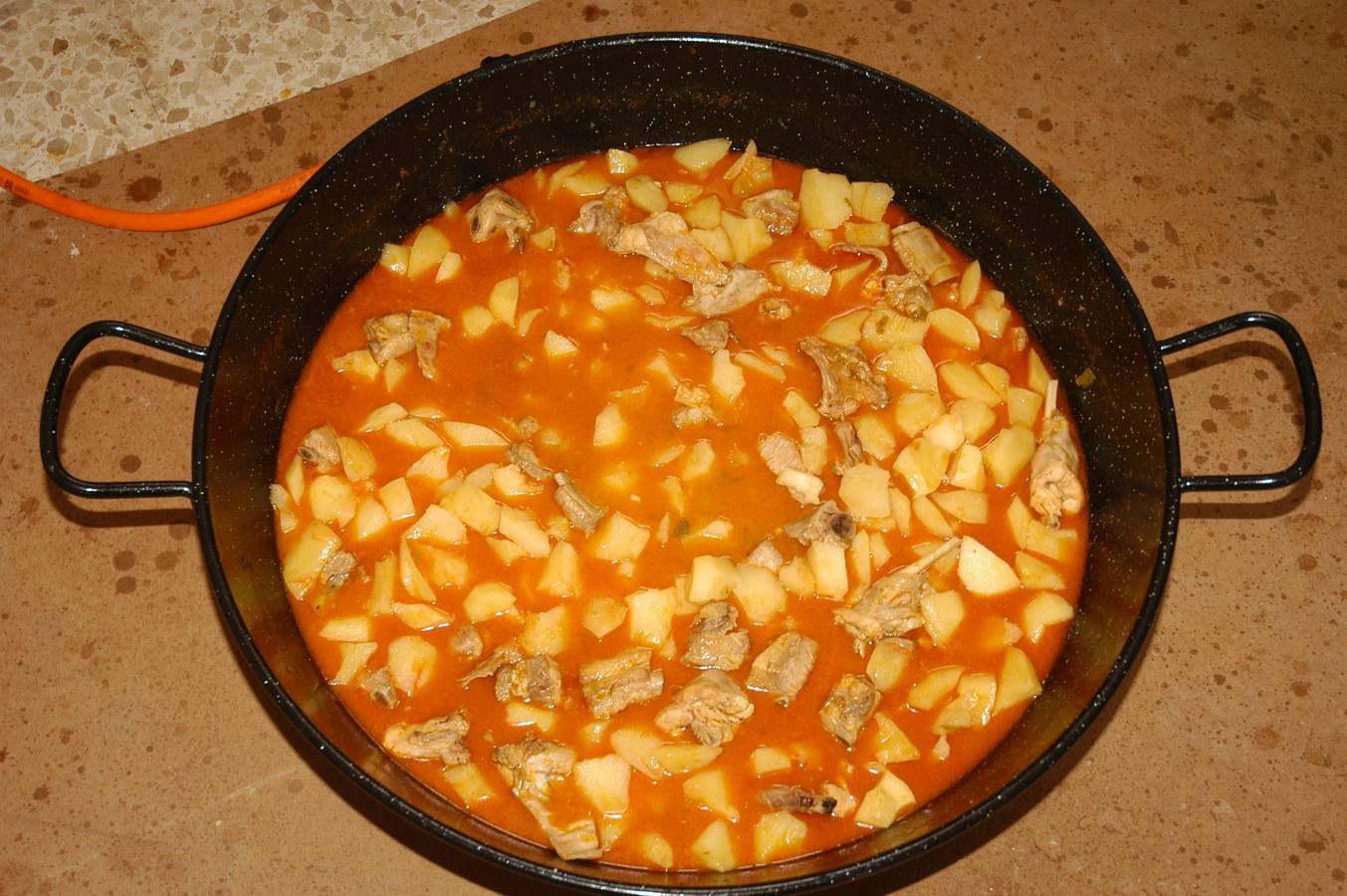 Sábado de calderetes en Navajún