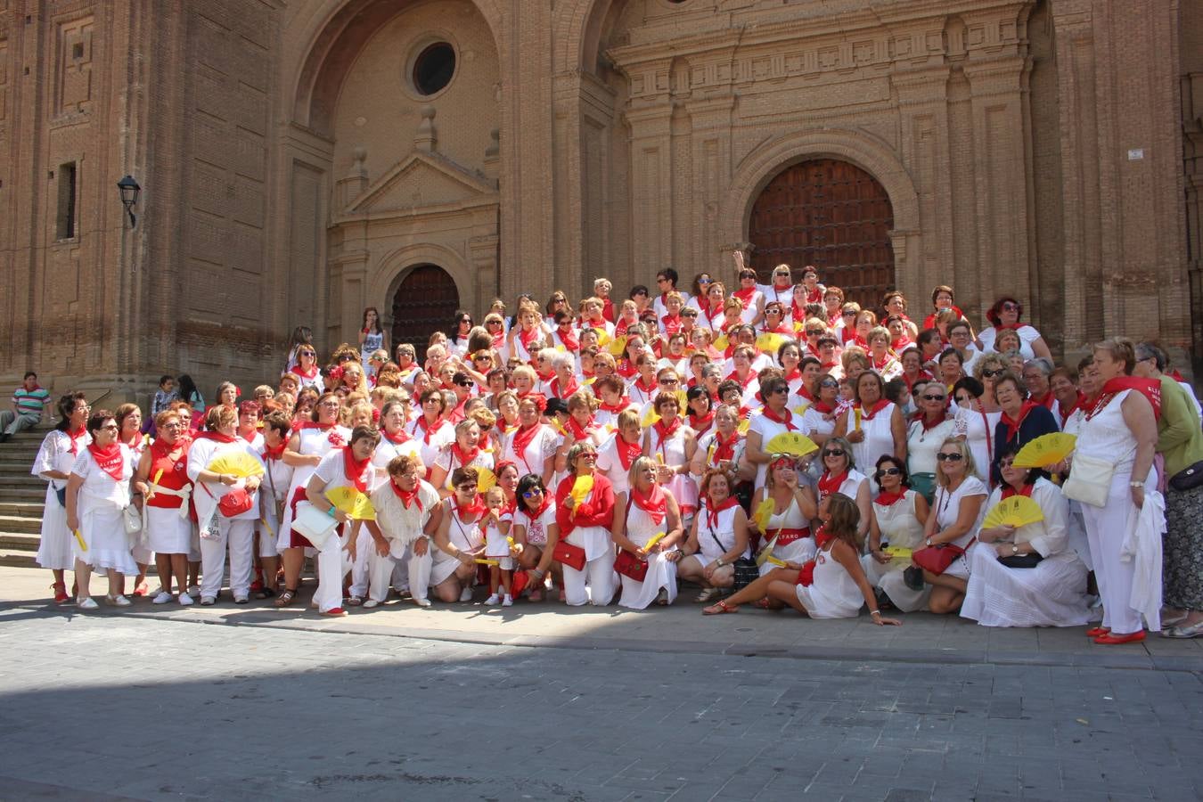 Alfaro dedica la jornada a las mujeres en su quinto día de fiestas