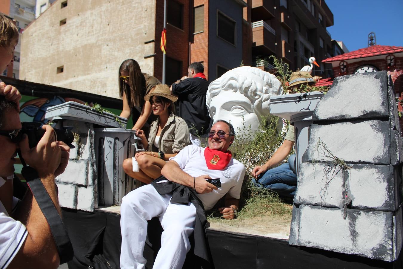 Las carrozas llenan las calles de Calahorra