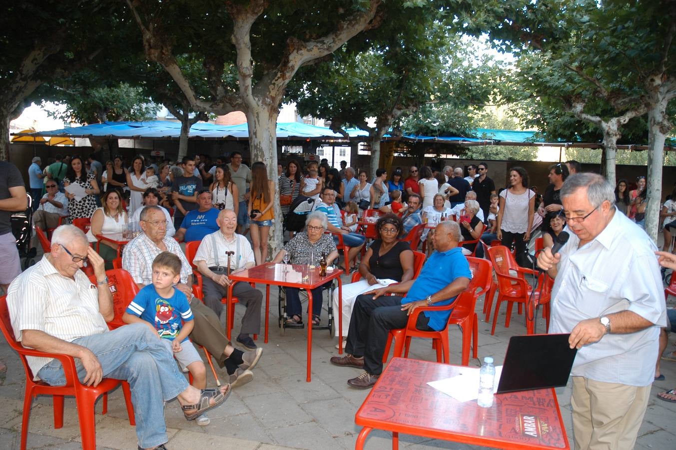 Imposición de pañuelos en Cervera