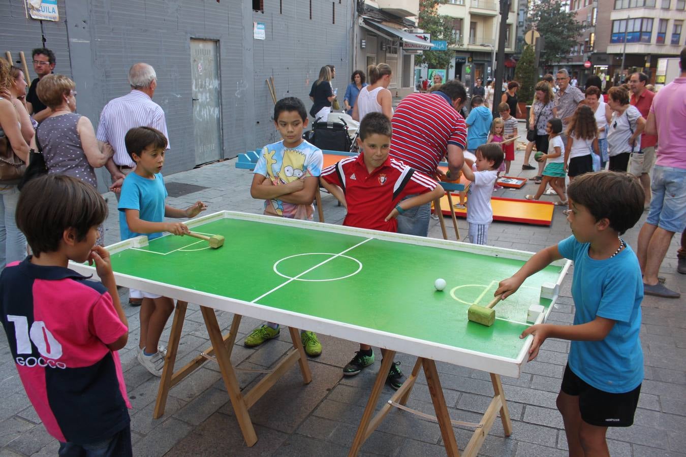 Arnedo flipa con malabares