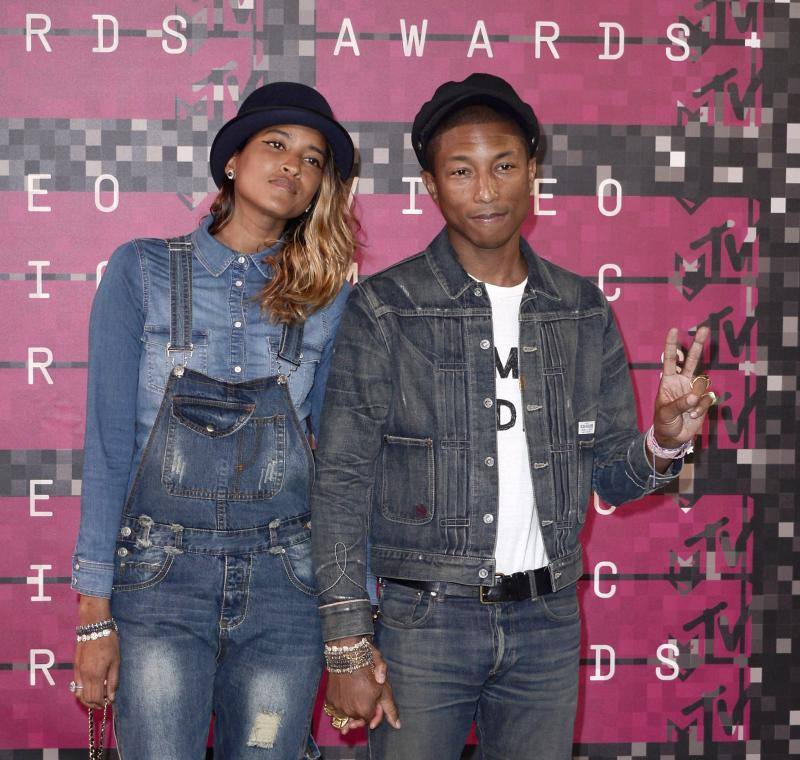 Pharrell Williams y su mujer, Helen Lasichanh.