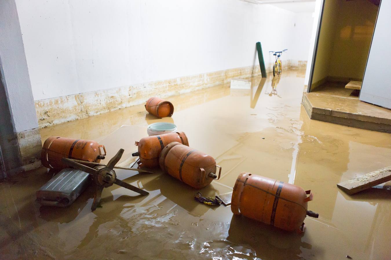 Primeras horas tras la tromba de agua de San Asensio