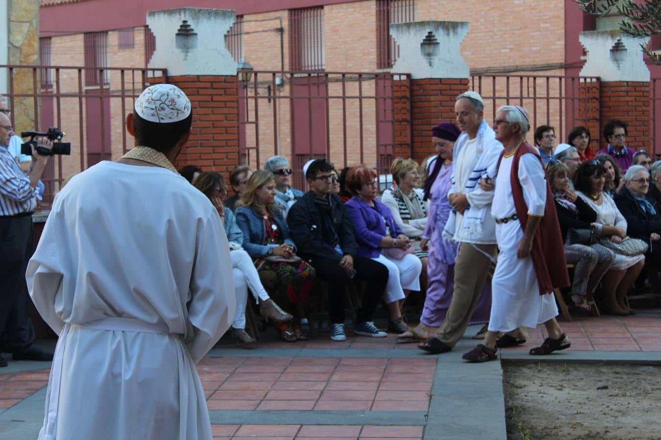 La Canilla representa en Calahorra el ritual de una boda judía