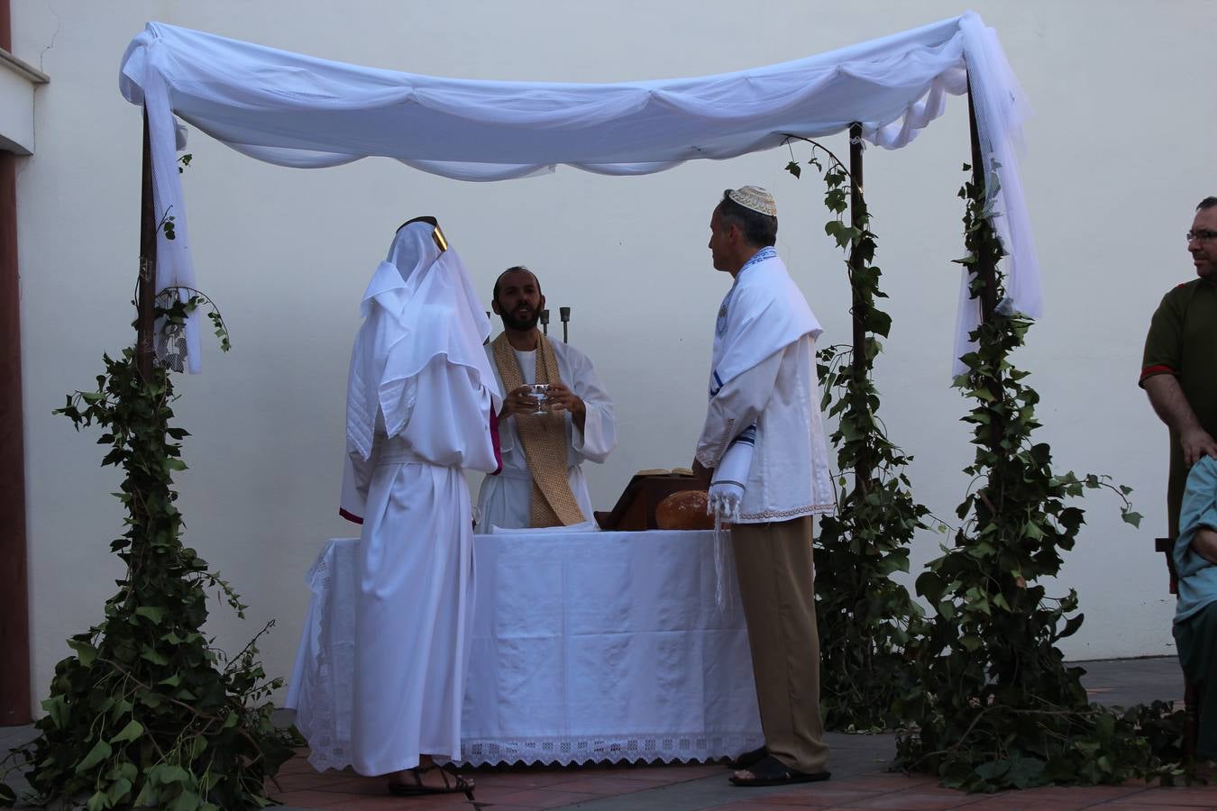 La Canilla representa en Calahorra el ritual de una boda judía