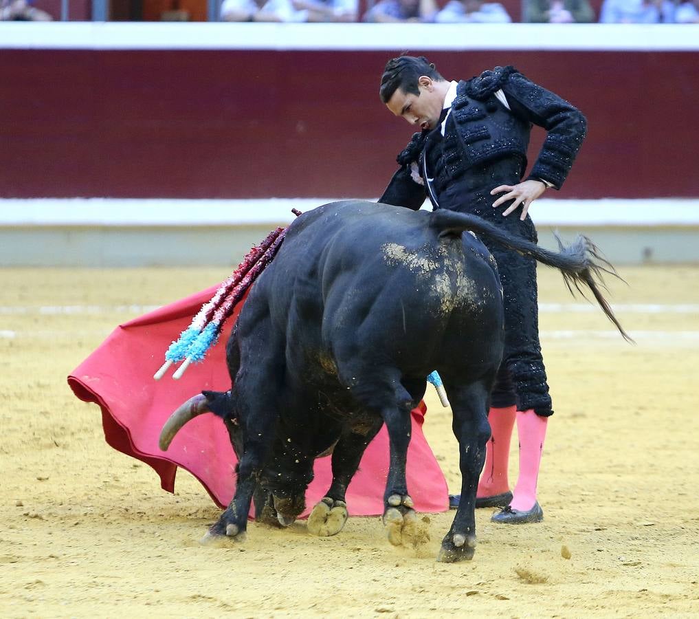 Urdiales abre la puerta grande